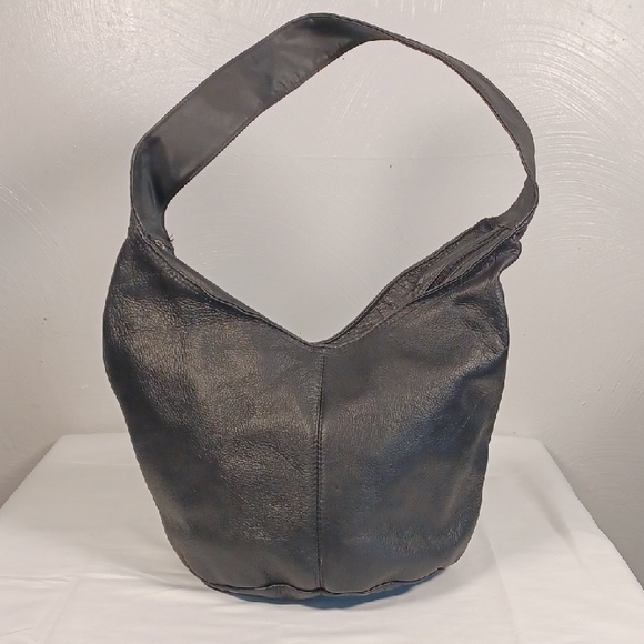 Wilsons Leather Handbags - Wilsons Leather Black Genuine Leather Shoulder Bag